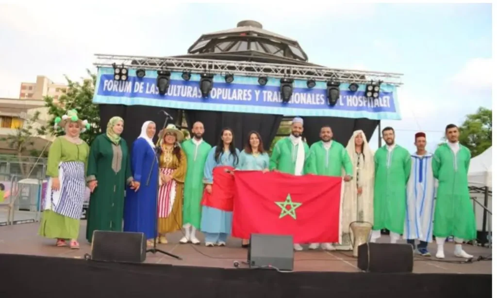 Barcelona .. The association "Fram for Women" steals the spotlights from the Festival of Cultures at the Hospitalization (Photos)