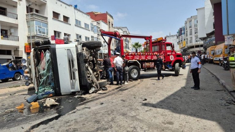 A serious accident in Al -Bayda .. a truck flowing on cars and a number of victims in the fall -video