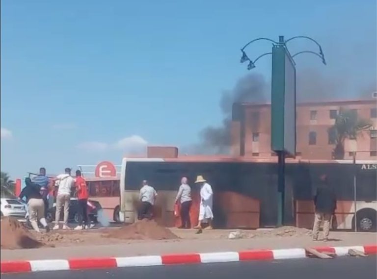 A fire broke out with an "Alza" bus dilapidated in Marrakech