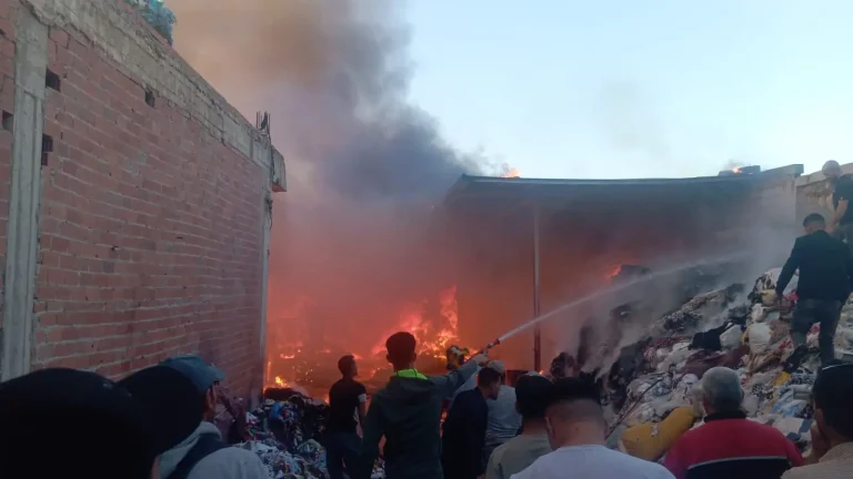A huge fire in a discoloration warehouse on the outskirts of Tangier