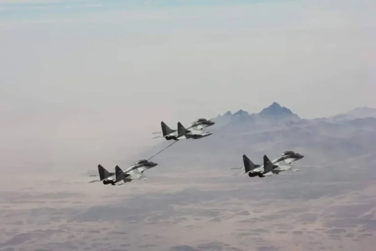 A technical dysfunction leads to the accident of an Egyptian army formation plane