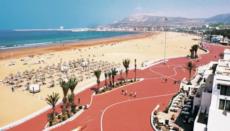Agadir .. The authorities reserve speakers in the cornice under the pressure of a businessman