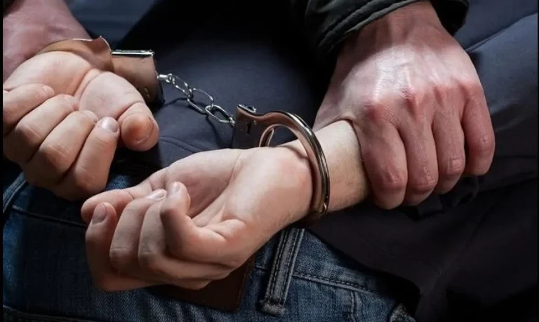 Agadir .. Urgent: (al -daqiti) stops the taxi driver, the attacker on two women