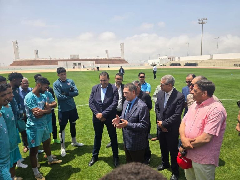 Governor, Amazzi, motivates the players of Hassania Agadir before Al-Sadd's decisive match in front of Raja Bani Mella