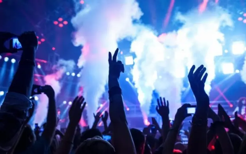 In a traveled challenge to Marrakech authorities ... The re-operation of the national anthem to promote wines with a nightclub