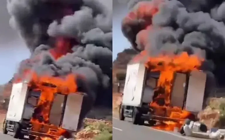 The fire devoured a truck to transport the missionaries on the highway, Tiznit - Dakhla