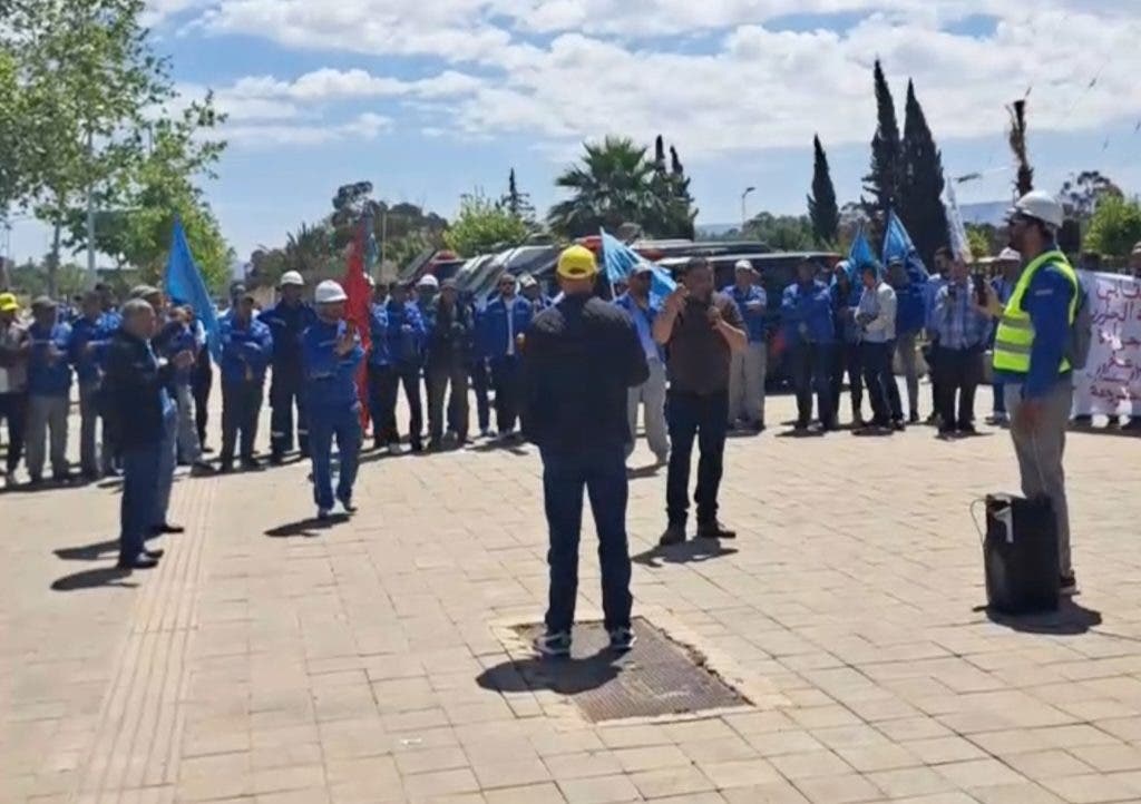 The thermal station workers in Jarrada protest and continue to degenerate