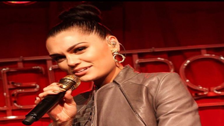 Jesse G announces her breast cancer and prepares for surgery