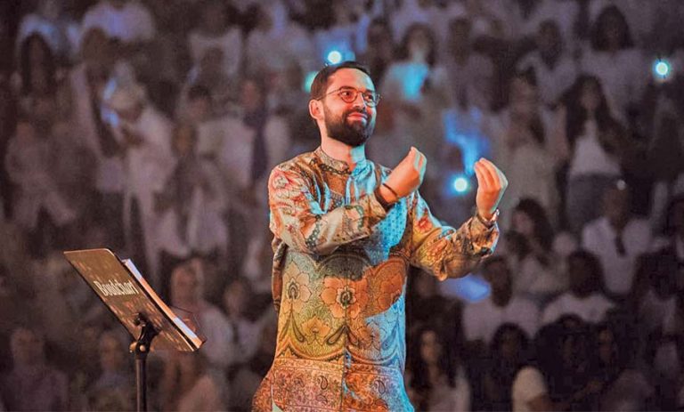 Mawazine .. Amin Bodhar is creative to direct a public choir in the Al -Nahda platform
