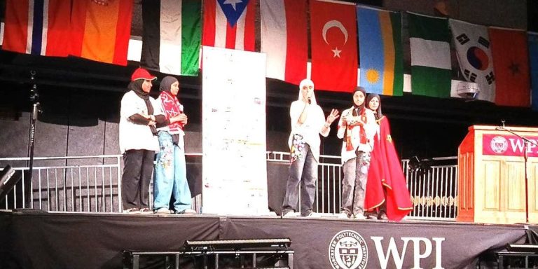 Moroccan students crowned the first prize in international robotics competition in America