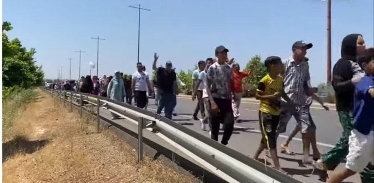 Moulay Yaqoub .. The static children of Mualla protested for the second time on the water