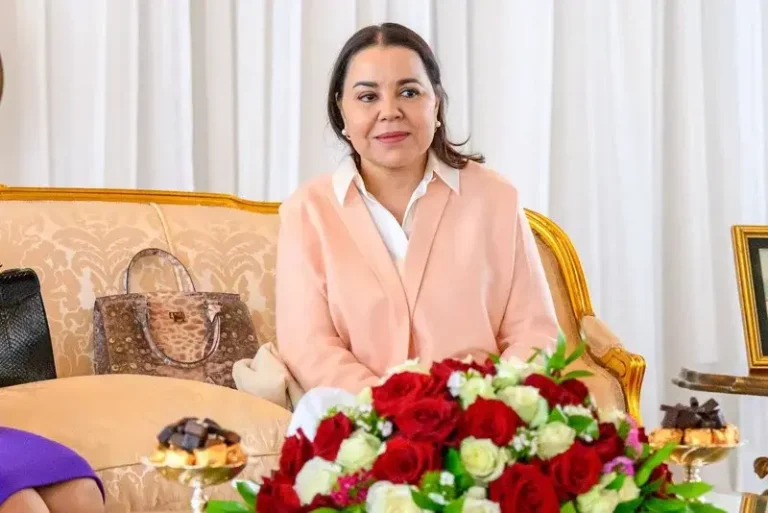 Princess Lalla Asma chairs the end of the ceremony for the Lalla Asmaa Foundation in Rabat