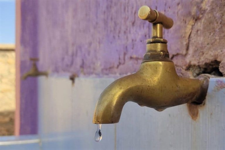 Repeated interruptions of drinking water push my regret to protest