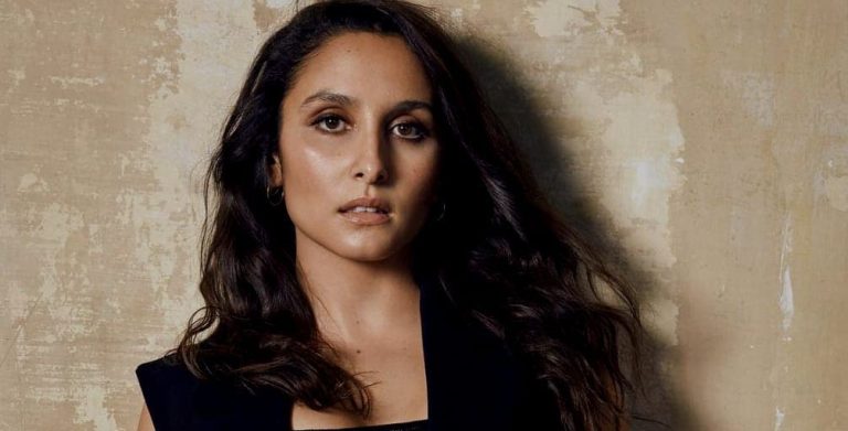 Sarah Pélis responds to a rumor she wore in her sarcastic way