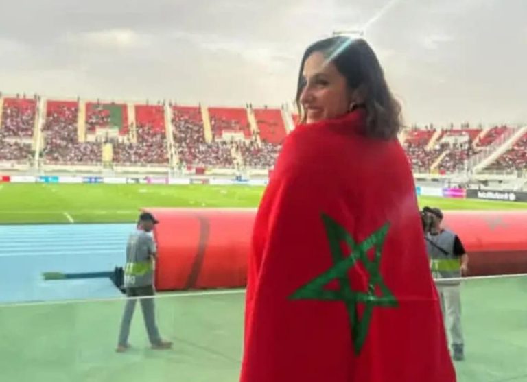 Sarah Pilis ignites the atmosphere of Fez in support of the Atlas Lions before facing the boys