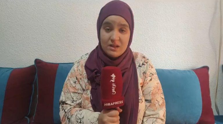 The consul general of Morocco in Madrid visits the family of the young Moroccan man, who was killed by the police