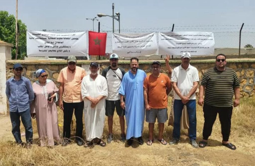 The executives and users of the Khamisat Federation continue their sit - in front of the club's head office and the team's head explains