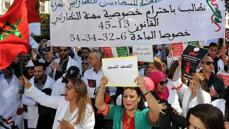 The scandal of the sale of certificates pushes the two visits to Morocco to protest and require the opening of an urgent investigation